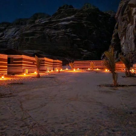 Moon Night Camp Hotel Wadi Rum Exterior foto
