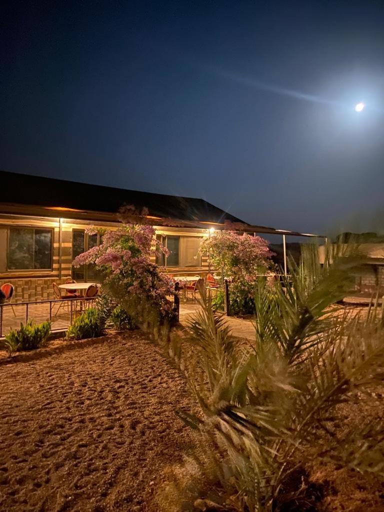 Moon Night Camp Hotel Wadi Rum Exterior foto