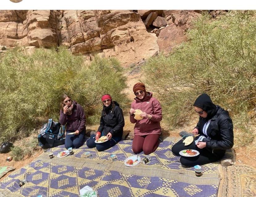 Moon Night Camp Hotel Wadi Rum Exterior foto